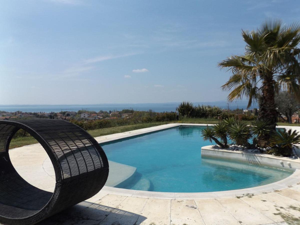 Morene Villa *